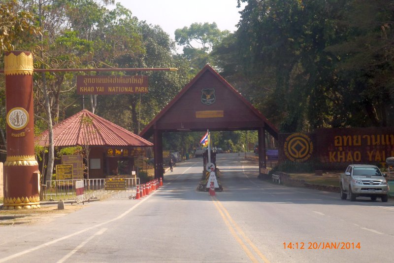 4x4Reisen Expedition, Expeditionstourismus, Abenteuer und Kultur in Zentralthailand eine Jeep Safari ins Herzen des alten Khmerreiches  , 4x4 Offroad Adventure Geländewagenreisen und Geländewagentouren in Südostasien, Abenteuer in Asien, Thailand, Laos, Kambodscha für Selbstfaher von Berlin nach Bangkok 1756936745  Mekong Issan Isan Isaan Reisen Jeep Safari Erwan Reisen Luxus Reisen Privat Reisen 4x4 Reisen Four Wheel Travel  Uwe Richter