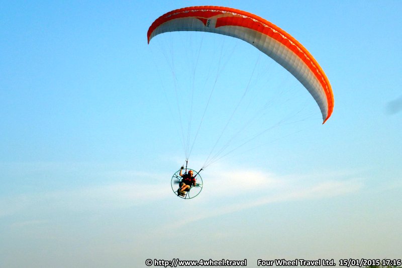 4x4Reisen Expedition, Expeditionstourismus, Fliegen Sie mit Ihren Gleitschirm mit Paramotor in Suedostasien , 4x4 Offroad Adventure Geländewagenreisen und Geländewagentouren in Südostasien, Abenteuer in Asien, Thailand, Laos, Kambodscha für Selbstfaher von Berlin nach Bangkok 1756935862  4x4 Thailand 4x4 Südostasien 4x4 Indochina 4x4 Laos 4x4 Kambodscha 4x4 Myanmar 