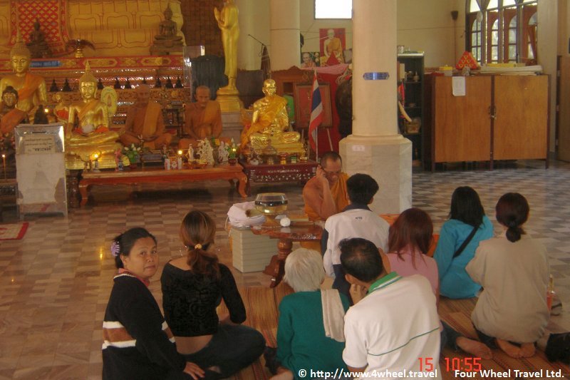 4x4Reisen Expedition, Expeditionstourismus, Buddhistisches Thailand entdecken Sie in einer 7 taegige Jeep Safari durch Nordthailand dessen buddhistische Kultur Autorundreisen Suedostasien , 4x4 Offroad Adventure Geländewagenreisen und Geländewagentouren in Südostasien, Abenteuer in Asien, Thailand, Laos, Kambodscha für Selbstfaher von Berlin nach Bangkok 1756696695  Mekong Issan Isan Isaan Reisen Jeep Safari Erwan Reisen Luxus Reisen Privat Reisen 4x4 Reisen Four Wheel Travel  Uwe Richter