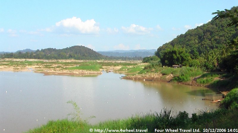 4x4Reisen Expedition, Expeditionstourismus, Nordthailand Kaleidoskop I eine Jeep Safari in 8 Tagen die ein bunten Querschnitt von Thailand zeigt Autorundreisen Suedostasien , 4x4 Offroad Adventure Geländewagenreisen und Geländewagentouren in Südostasien, Abenteuer in Asien, Thailand, Laos, Kambodscha für Selbstfaher von Berlin nach Bangkok 1756954134  Mekong Issan Isan Isaan Reisen Jeep Safari Erwan Reisen Luxus Reisen Privat Reisen 4x4 Reisen Four Wheel Travel  Uwe Richter