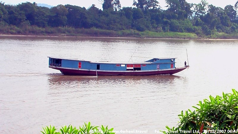 4x4Reisen Expedition, Expeditionstourismus, Nordthailand Kaleidoskop I eine Jeep Safari in 8 Tagen die ein bunten Querschnitt von Thailand zeigt , 4x4 Offroad Adventure Geländewagenreisen und Geländewagentouren in Südostasien, Abenteuer in Asien, Thailand, Laos, Kambodscha für Selbstfaher von Berlin nach Bangkok 1756936160  Mekong Issan Isan Isaan Reisen Jeep Safari Erwan Reisen Luxus Reisen Privat Reisen 4x4 Reisen Four Wheel Travel  Uwe Richter