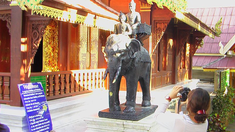 4x4Reisen Expedition, Expeditionstourismus, Nordthailand Kaleidoskop I eine Jeep Safari in 8 Tagen die ein bunten Querschnitt von Thailand zeigt Autorundreisen Suedostasien , 4x4 Offroad Adventure Geländewagenreisen und Geländewagentouren in Südostasien, Abenteuer in Asien, Thailand, Laos, Kambodscha für Selbstfaher von Berlin nach Bangkok 1756954134  Mekong Issan Isan Isaan Reisen Jeep Safari Erwan Reisen Luxus Reisen Privat Reisen 4x4 Reisen Four Wheel Travel  Uwe Richter