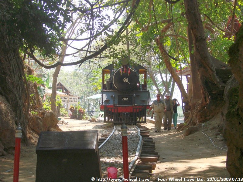 4x4Reisen Expedition, Expeditionstourismus, Erawan III 10 taegige Jeep Safari im Erawan Nationalpark von Thailand , 4x4 Offroad Adventure Geländewagenreisen und Geländewagentouren in Südostasien, Abenteuer in Asien, Thailand, Laos, Kambodscha für Selbstfaher von Berlin nach Bangkok 1756696690  Mekong Issan Isan Isaan Reisen Jeep Safari Erwan Reisen Luxus Reisen Privat Reisen 4x4 Reisen Four Wheel Travel  Uwe Richter