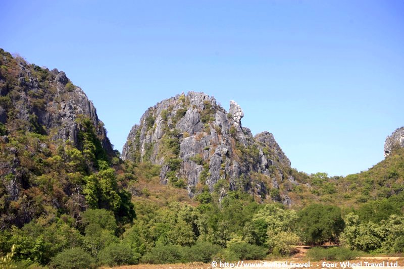 4x4Reisen Expedition, Expeditionstourismus, Thailand De Luxe 21 taegige Expedition Jeep Safari Autorundreisen Suedostasien , 4x4 Offroad Adventure Geländewagenreisen und Geländewagentouren in Südostasien, Abenteuer in Asien, Thailand, Laos, Kambodscha für Selbstfaher von Berlin nach Bangkok 1756696896  Mekong Issan Isan Isaan Reisen Jeep Safari Erwan Reisen Luxus Reisen Privat Reisen 4x4 Reisen Four Wheel Travel  Uwe Richter