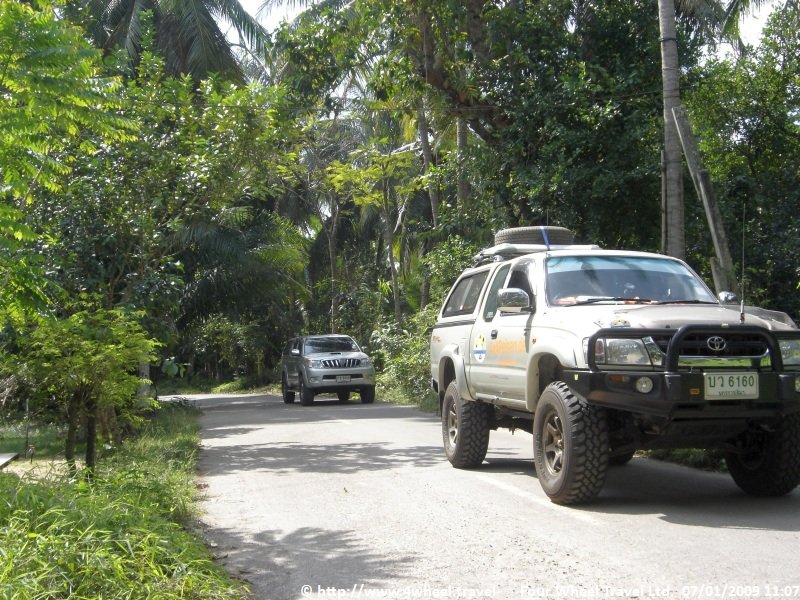4x4Reisen Expedition, Expeditionstourismus, Thailand De Luxe 21 taegige Expedition Jeep Safari Autorundreisen Suedostasien , 4x4 Offroad Adventure Geländewagenreisen und Geländewagentouren in Südostasien, Abenteuer in Asien, Thailand, Laos, Kambodscha für Selbstfaher von Berlin nach Bangkok 1756696896  Mekong Issan Isan Isaan Reisen Jeep Safari Erwan Reisen Luxus Reisen Privat Reisen 4x4 Reisen Four Wheel Travel  Uwe Richter