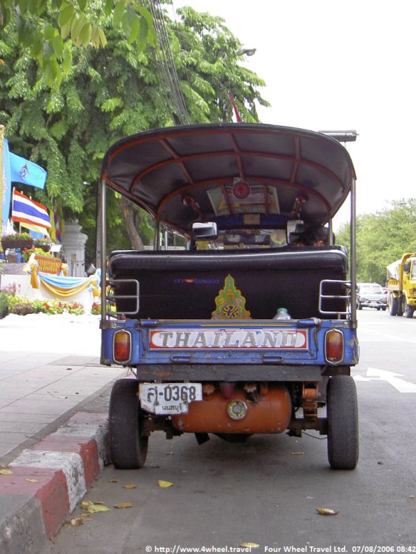 4x4Reisen Expedition, Expeditionstourismus, Thailand De Luxe 21 taegige Expedition Jeep Safari Autorundreisen Suedostasien , 4x4 Offroad Adventure Geländewagenreisen und Geländewagentouren in Südostasien, Abenteuer in Asien, Thailand, Laos, Kambodscha für Selbstfaher von Berlin nach Bangkok 1756696896  Mekong Issan Isan Isaan Reisen Jeep Safari Erwan Reisen Luxus Reisen Privat Reisen 4x4 Reisen Four Wheel Travel  Uwe Richter
