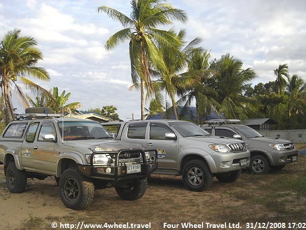 4x4Reisen Expedition, Expeditionstourismus, Thailand De Luxe 21 taegige Expedition Jeep Safari , 4x4 Offroad Adventure Geländewagenreisen und Geländewagentouren in Südostasien, Abenteuer in Asien, Thailand, Laos, Kambodscha für Selbstfaher von Berlin nach Bangkok 1756936473  Mekong Issan Isan Isaan Reisen Jeep Safari Erwan Reisen Luxus Reisen Privat Reisen 4x4 Reisen Four Wheel Travel  Uwe Richter