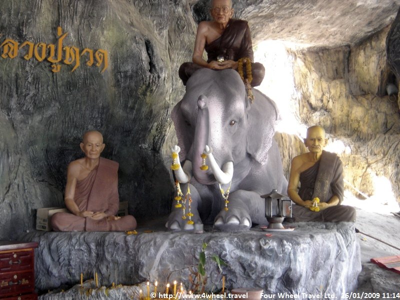 4x4Reisen Expedition, Expeditionstourismus, 4x4 Campingtour fuer Selbstfahrer in den Sueden von Thailand Autorundreisen Suedostasien , 4x4 Offroad Adventure Geländewagenreisen und Geländewagentouren in Südostasien, Abenteuer in Asien, Thailand, Laos, Kambodscha für Selbstfaher von Berlin nach Bangkok 1764961307  4x4 Thailand 4x4 Südostasien 4x4 Indochina 4x4 Laos 4x4 Kambodscha 4x4 Myanmar 