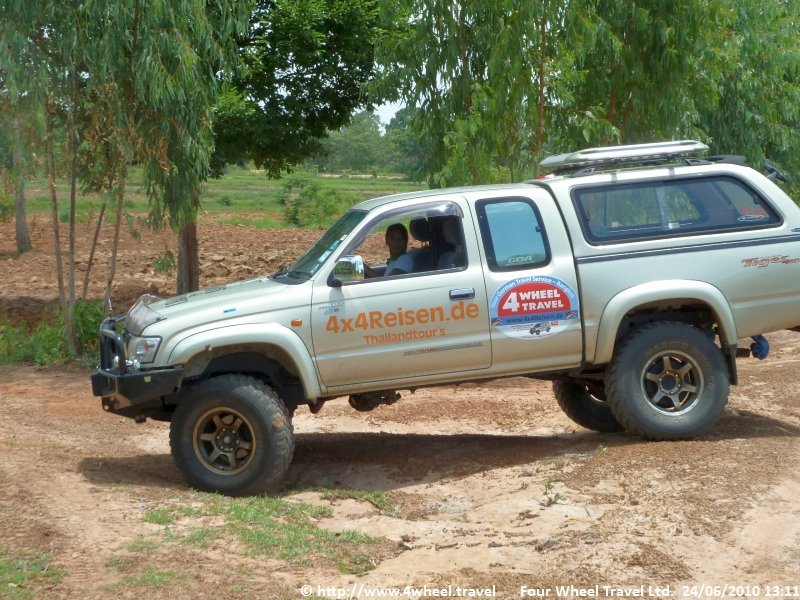 4x4Reisen Expedition, Expeditionstourismus, Jeep Safari entlang am Mekong River bis nach Nong Khai Autorundreisen Suedostasien , 4x4 Offroad Adventure Geländewagenreisen und Geländewagentouren in Südostasien, Abenteuer in Asien, Thailand, Laos, Kambodscha für Selbstfaher von Berlin nach Bangkok 1756696646  Mekong Issan Isan Isaan Reisen Jeep Safari Erwan Reisen Luxus Reisen Privat Reisen 4x4 Reisen Four Wheel Travel  Uwe Richter