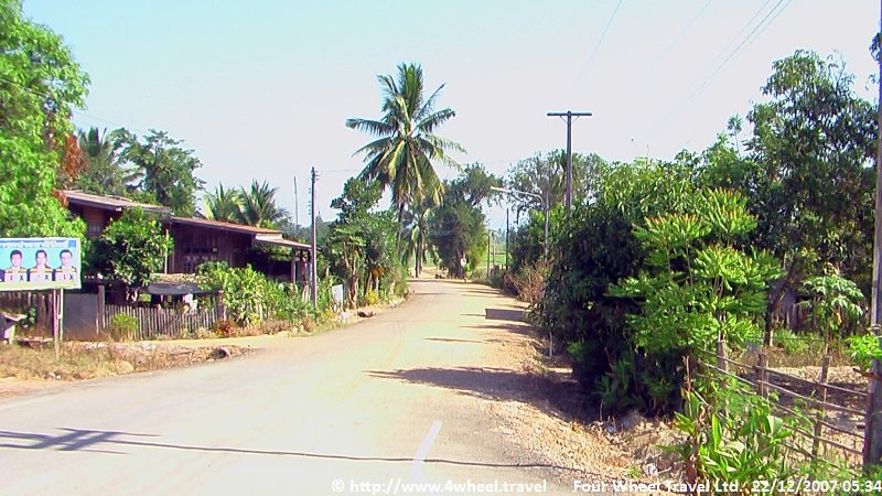 4x4Reisen Expedition, Expeditionstourismus, Jeep Safari entlang am Mekong River bis nach Nong Khai Autorundreisen Suedostasien , 4x4 Offroad Adventure Geländewagenreisen und Geländewagentouren in Südostasien, Abenteuer in Asien, Thailand, Laos, Kambodscha für Selbstfaher von Berlin nach Bangkok 1756696646  Mekong Issan Isan Isaan Reisen Jeep Safari Erwan Reisen Luxus Reisen Privat Reisen 4x4 Reisen Four Wheel Travel  Uwe Richter