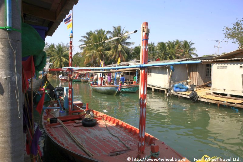 4x4Reisen Expedition, Expeditionstourismus, Tropischer Regenwald und endlose Straende eine Jeep Safari in den Sueden und Westen Thailands Autorundreisen Suedostasien , 4x4 Offroad Adventure Geländewagenreisen und Geländewagentouren in Südostasien, Abenteuer in Asien, Thailand, Laos, Kambodscha für Selbstfaher von Berlin nach Bangkok 1760626306  Mekong Issan Isan Isaan Reisen Jeep Safari Erwan Reisen Luxus Reisen Privat Reisen 4x4 Reisen Four Wheel Travel  Uwe Richter