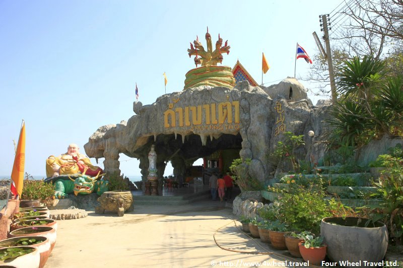 4x4Reisen Expedition, Expeditionstourismus, Tropischer Regenwald und endlose Straende eine Jeep Safari in den Sueden und Westen Thailands Autorundreisen Suedostasien , 4x4 Offroad Adventure Gel&auml;ndewagenreisen und Gel&auml;ndewagentouren in S&uuml;dostasien, Abenteuer in Asien, Thailand, Laos, Kambodscha f&uuml;r Selbstfaher von Berlin nach Bangkok 1768874956  Mekong Issan Isan Isaan Reisen Jeep Safari Erwan Reisen Luxus Reisen Privat Reisen 4x4 Reisen Four Wheel Travel  Uwe Richter