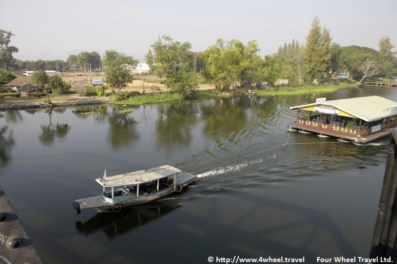 4x4Reisen Expedition, Expeditionstourismus, Tropischer Regenwald und endlose Straende eine Jeep Safari in den Sueden und Westen Thailands Autorundreisen Suedostasien , 4x4 Offroad Adventure Geländewagenreisen und Geländewagentouren in Südostasien, Abenteuer in Asien, Thailand, Laos, Kambodscha für Selbstfaher von Berlin nach Bangkok 1756696636  Mekong Issan Isan Isaan Reisen Jeep Safari Erwan Reisen Luxus Reisen Privat Reisen 4x4 Reisen Four Wheel Travel  Uwe Richter