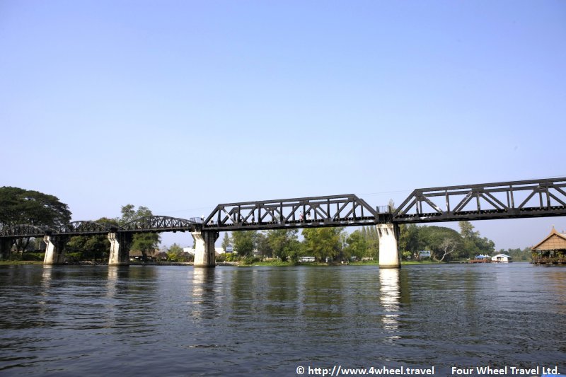 4x4Reisen Expedition, Expeditionstourismus, Tropischer Regenwald und endlose Straende eine Jeep Safari in den Sueden und Westen Thailands Autorundreisen Suedostasien , 4x4 Offroad Adventure Geländewagenreisen und Geländewagentouren in Südostasien, Abenteuer in Asien, Thailand, Laos, Kambodscha für Selbstfaher von Berlin nach Bangkok 1764961282  Mekong Issan Isan Isaan Reisen Jeep Safari Erwan Reisen Luxus Reisen Privat Reisen 4x4 Reisen Four Wheel Travel  Uwe Richter