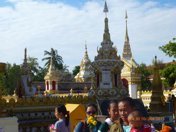 4x4Reisen Expedition, Expeditionstourismus, Gratis Kennenlernpaket Bangkokstadtbesichtigung Tempel Koenigspalast Klong Fahrt Abenddinner auf ein Luxusschiff , 4x4 Offroad Adventure Geländewagenreisen und Geländewagentouren in Südostasien, Abenteuer in Asien, Thailand, Laos, Kambodscha für Selbstfaher von Berlin nach Bangkok 1764970612  gratis kostenlos Bangkok umsonst