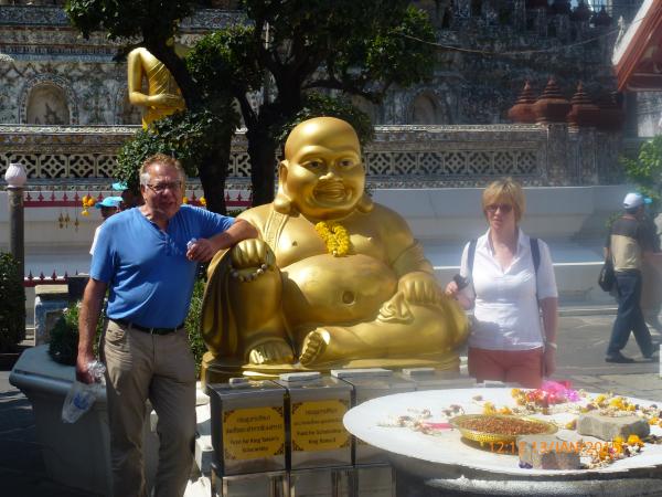 4x4Reisen Expedition, Expeditionstourismus, Gratis Kennenlernpaket Bangkokstadtbesichtigung Tempel Koenigspalast Klong Fahrt Abenddinner auf ein Luxusschiff , 4x4 Offroad Adventure Geländewagenreisen und Geländewagentouren in Südostasien, Abenteuer in Asien, Thailand, Laos, Kambodscha für Selbstfaher von Berlin nach Bangkok 1764970612  gratis kostenlos Bangkok umsonst