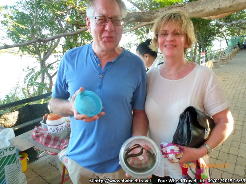 4x4Reisen Expedition, Expeditionstourismus, Jeep Safari durch den Isaan entlang dem Mekong , 4x4 Offroad Adventure Geländewagenreisen und Geländewagentouren in Südostasien, Abenteuer in Asien, Thailand, Laos, Kambodscha für Selbstfaher von Berlin nach Bangkok 1764961234  Mekong Issan Isan Isaan Reisen Jeep Safari Thailand Jeep Safari Isan Reisen Erwan Reisen Luxus Reisen Privat Reisen 4x4 Reisen Four Wheel Travel  Uwe Richter