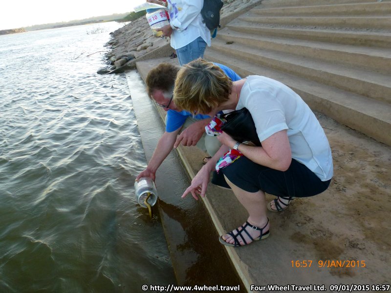 4x4Reisen Expedition, Expeditionstourismus, Jeep Safari durch den Isaan entlang dem Mekong , 4x4 Offroad Adventure Gel&auml;ndewagenreisen und Gel&auml;ndewagentouren in S&uuml;dostasien, Abenteuer in Asien, Thailand, Laos, Kambodscha f&uuml;r Selbstfaher von Berlin nach Bangkok 1780673812  Mekong Issan Isan Isaan Reisen Jeep Safari Thailand Jeep Safari Isan Reisen Erwan Reisen Luxus Reisen Privat Reisen 4x4 Reisen Four Wheel Travel  Uwe Richter