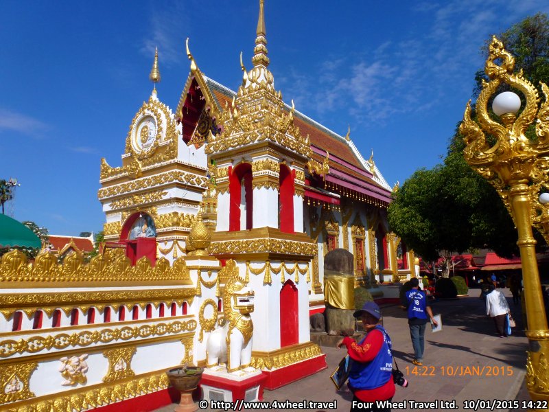4x4Reisen Expedition, Expeditionstourismus, Jeep Safari durch den Isaan entlang dem Mekong , 4x4 Offroad Adventure Geländewagenreisen und Geländewagentouren in Südostasien, Abenteuer in Asien, Thailand, Laos, Kambodscha für Selbstfaher von Berlin nach Bangkok 1756696421  Mekong Issan Isan Isaan Reisen Jeep Safari Thailand Jeep Safari Isan Reisen Erwan Reisen Luxus Reisen Privat Reisen 4x4 Reisen Four Wheel Travel  Uwe Richter