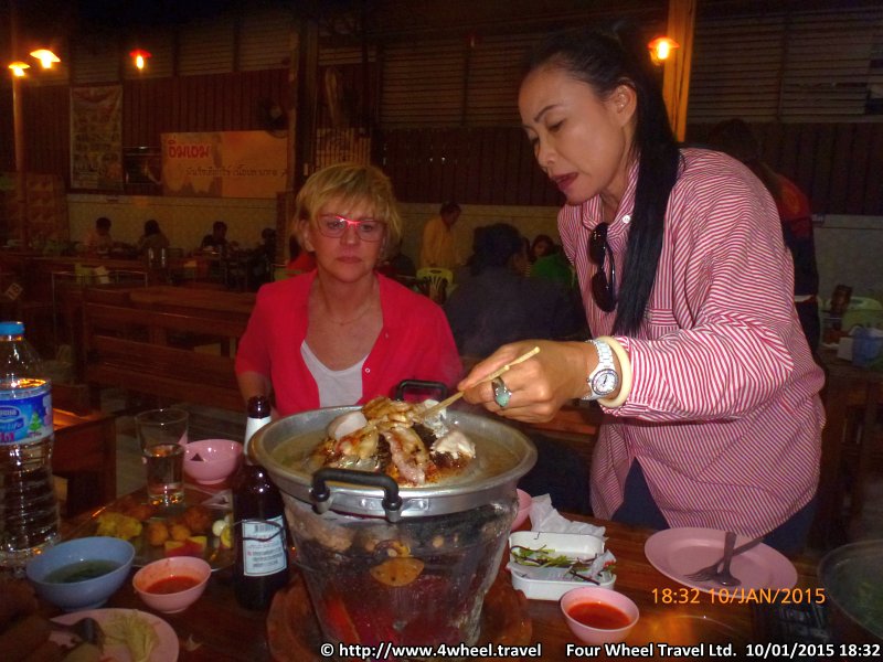 4x4Reisen Expedition, Expeditionstourismus, Jeep Safari durch den Isaan entlang dem Mekong , 4x4 Offroad Adventure Gel&auml;ndewagenreisen und Gel&auml;ndewagentouren in S&uuml;dostasien, Abenteuer in Asien, Thailand, Laos, Kambodscha f&uuml;r Selbstfaher von Berlin nach Bangkok 1764994555  Mekong Issan Isan Isaan Reisen Jeep Safari Thailand Jeep Safari Isan Reisen Erwan Reisen Luxus Reisen Privat Reisen 4x4 Reisen Four Wheel Travel  Uwe Richter