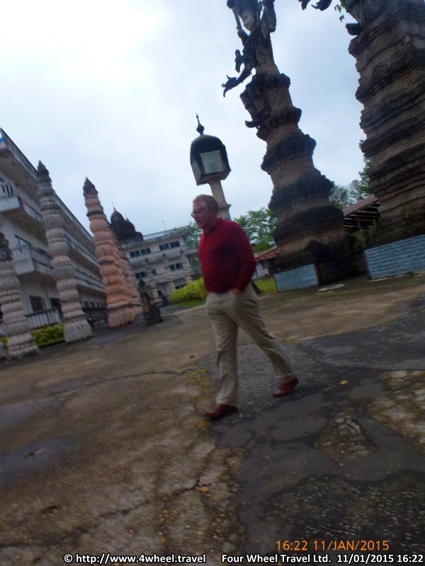 4x4Reisen Expedition, Expeditionstourismus, Jeep Safari durch den Isaan entlang dem Mekong Autorundreisen Suedostasien , 4x4 Offroad Adventure Geländewagenreisen und Geländewagentouren in Südostasien, Abenteuer in Asien, Thailand, Laos, Kambodscha für Selbstfaher von Berlin nach Bangkok 1764961272  Mekong Issan Isan Isaan Reisen Jeep Safari Thailand Jeep Safari Isan Reisen Erwan Reisen Luxus Reisen Privat Reisen 4x4 Reisen Four Wheel Travel  Uwe Richter