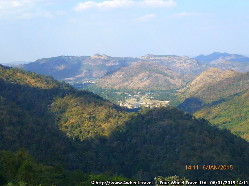 4x4Reisen Expedition, Expeditionstourismus, Dschungel Jeep Safari Umfangreiche Isaan Tour entlang dem Mekong  Autorundreisen Suedostasien , 4x4 Offroad Adventure Geländewagenreisen und Geländewagentouren in Südostasien, Abenteuer in Asien, Thailand, Laos, Kambodscha für Selbstfaher von Berlin nach Bangkok 1756696616  Mekong Issan Isan Isaan Reisen Jeep Safari Thailand Jeep Safari Isan Reisen Erwan Reisen Luxus Reisen Privat Reisen 4x4 Reisen Four Wheel Travel  Uwe Richter