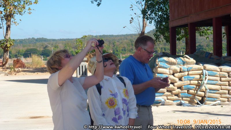 4x4Reisen Expedition, Expeditionstourismus, Dschungel Jeep Safari Umfangreiche Isaan Tour entlang dem Mekong  , 4x4 Offroad Adventure Gel&auml;ndewagenreisen und Gel&auml;ndewagentouren in S&uuml;dostasien, Abenteuer in Asien, Thailand, Laos, Kambodscha f&uuml;r Selbstfaher von Berlin nach Bangkok 1776767090  Mekong Issan Isan Isaan Reisen Jeep Safari Thailand Jeep Safari Isan Reisen Erwan Reisen Luxus Reisen Privat Reisen 4x4 Reisen Four Wheel Travel  Uwe Richter