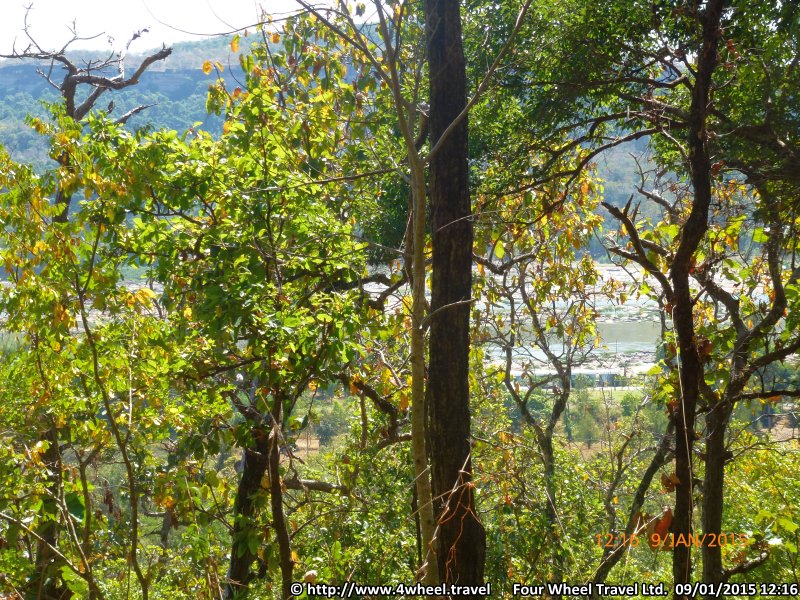4x4Reisen Expedition, Expeditionstourismus, Dschungel Jeep Safari Umfangreiche Isaan Tour entlang dem Mekong  Autorundreisen Suedostasien , 4x4 Offroad Adventure Geländewagenreisen und Geländewagentouren in Südostasien, Abenteuer in Asien, Thailand, Laos, Kambodscha für Selbstfaher von Berlin nach Bangkok 1760626286  Mekong Issan Isan Isaan Reisen Jeep Safari Thailand Jeep Safari Isan Reisen Erwan Reisen Luxus Reisen Privat Reisen 4x4 Reisen Four Wheel Travel  Uwe Richter