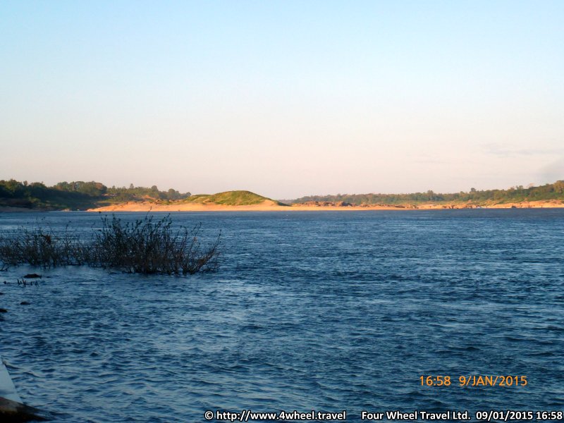 4x4Reisen Expedition, Expeditionstourismus, Dschungel Jeep Safari Umfangreiche Isaan Tour entlang dem Mekong  Autorundreisen Suedostasien , 4x4 Offroad Adventure Gel&auml;ndewagenreisen und Gel&auml;ndewagentouren in S&uuml;dostasien, Abenteuer in Asien, Thailand, Laos, Kambodscha f&uuml;r Selbstfaher von Berlin nach Bangkok 1768874960  Mekong Issan Isan Isaan Reisen Jeep Safari Thailand Jeep Safari Isan Reisen Erwan Reisen Luxus Reisen Privat Reisen 4x4 Reisen Four Wheel Travel  Uwe Richter